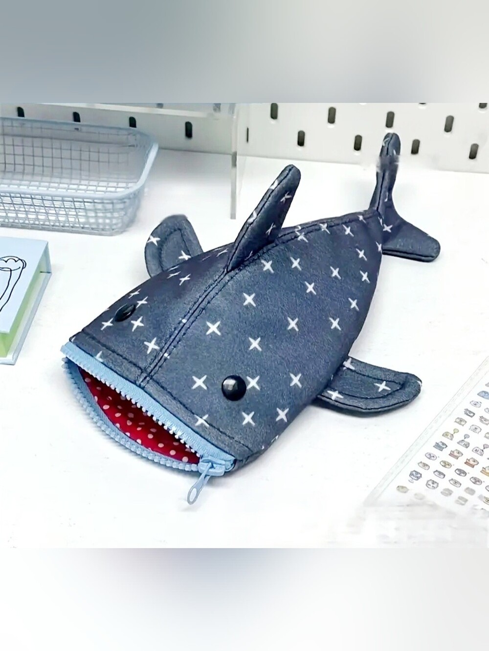 Shark Coin Purse Pouch in Navy with White X Pattern - Picture 5 of 6
